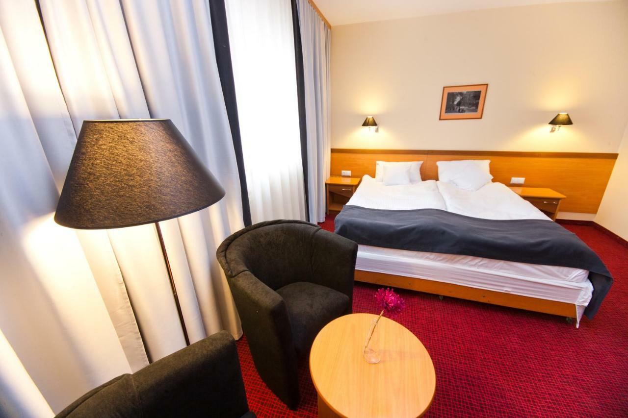 Hotel Malinowski Business Gliwice Værelse billede